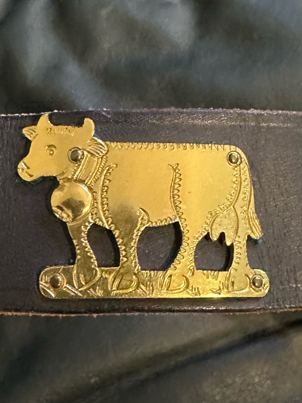Vintage Swiss Leather Cowbell Belt Black Brass Alpine Cow Farmer Motif 35” - Picture 5 of 9